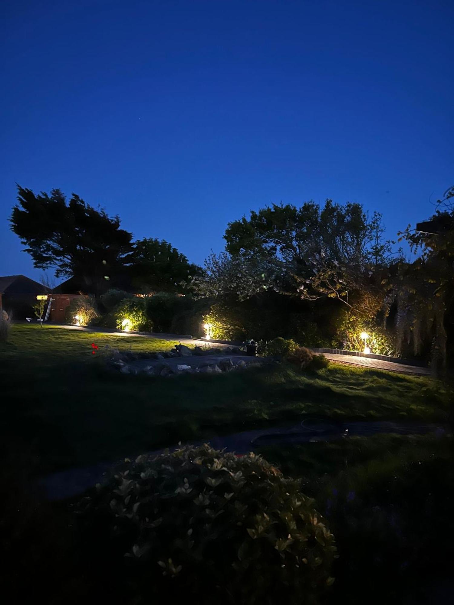 Whispering Waves Guest House, Brighton-8 Mins, Guests 4, Near Beachfront, Free Parking Wifi And Kitchen Peacehaven 外观 照片